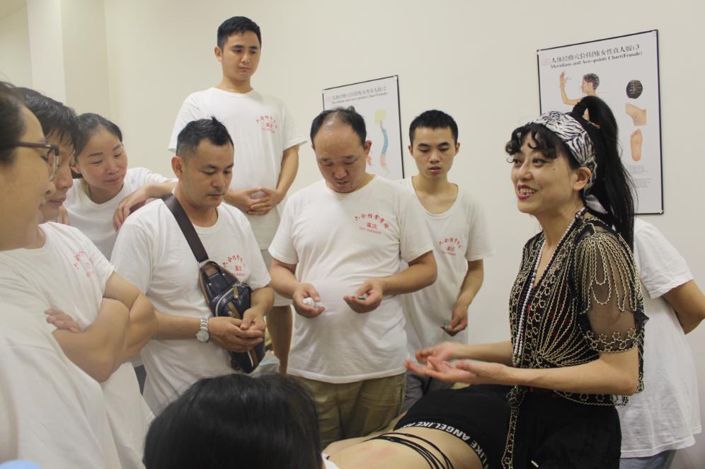 給偏癱患者推拿治療應(yīng)注意哪些事項(xiàng)？