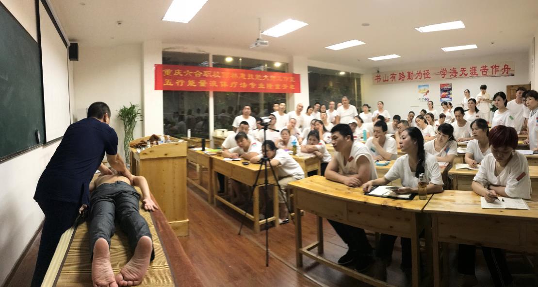 靠不吃晚餐減肥？中醫(yī)培訓(xùn)學(xué)校建議不要這樣做