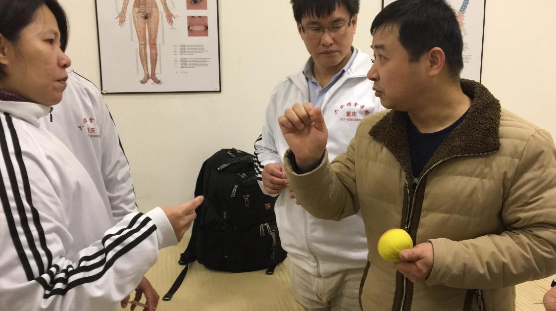 喝水都會發(fā)胖該如何減肥？中醫(yī)培訓學校給您支招
