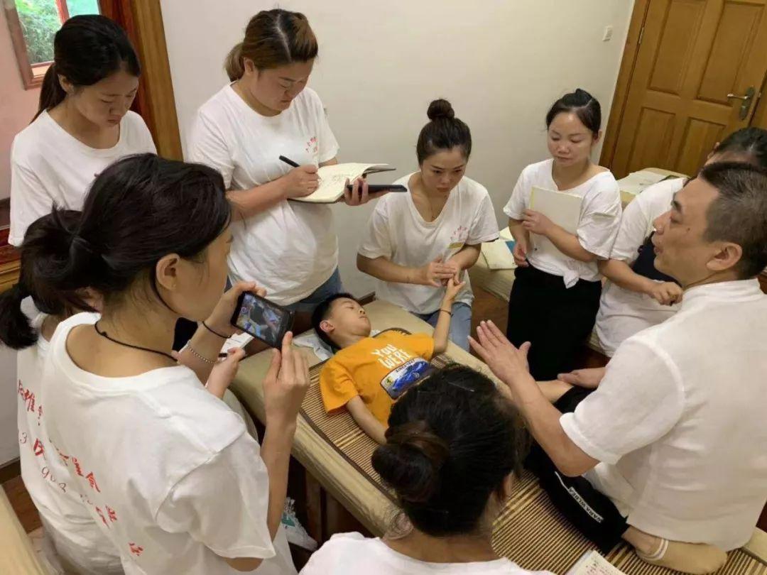 春季小兒推拿助發育，把握助長好時機！