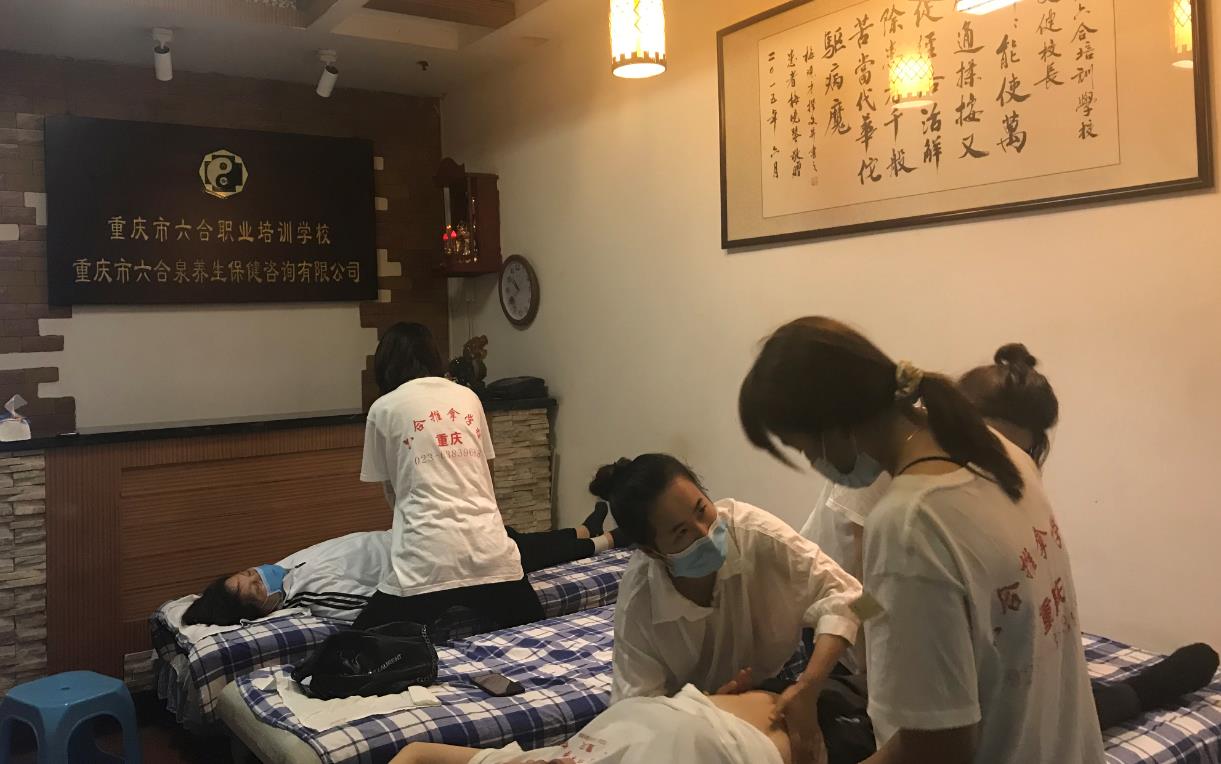 腰肌勞損有哪些癥狀？要怎么改善？